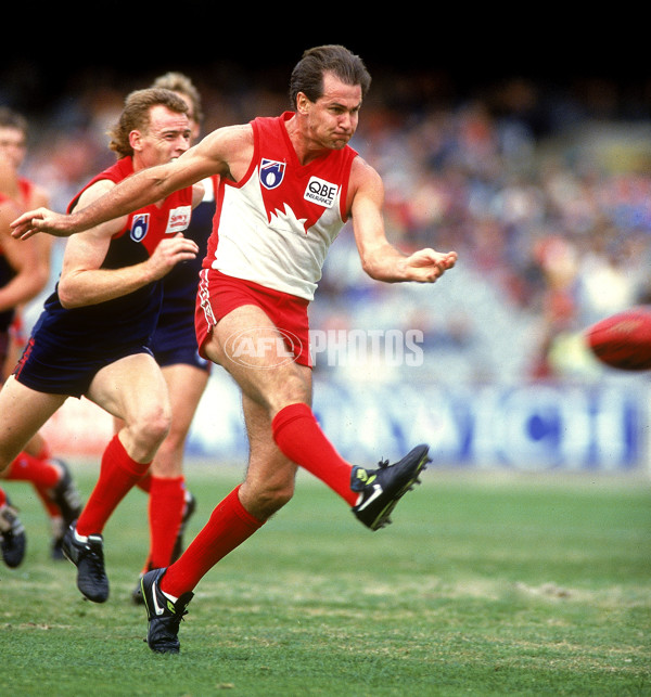 AFL 1994 Match - Melbourne v Sydney - 140764