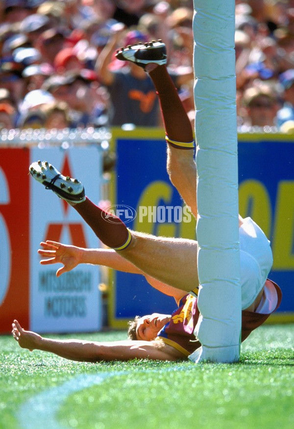 AFL 2001 Grand Final - Essendon v Brisbane - 141957
