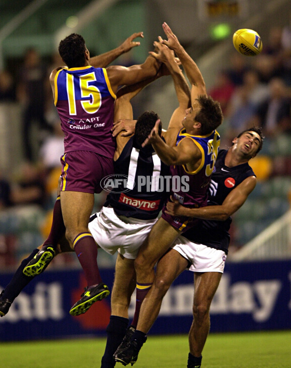 AFL 2001 Ansett Cup Match - Brisbane v Carlton - 142523