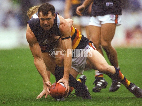 AFL 2001 Rd 4 - Carlton v Adelaide - 143022