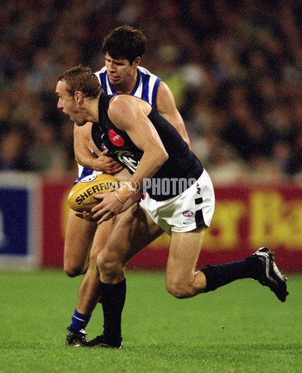 AFL 2001 Rd 9 - Kangaroos v Carlton - 143338