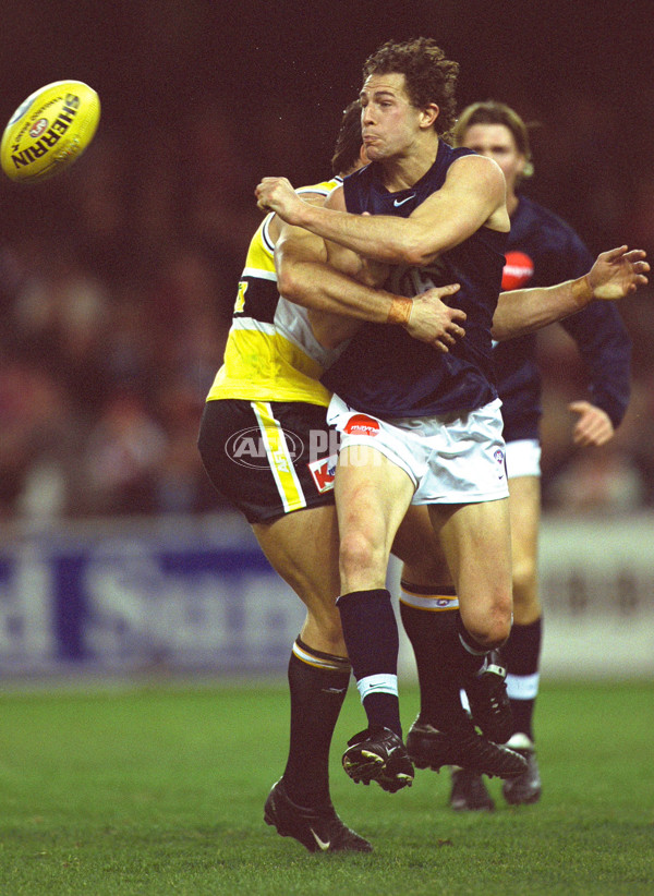 AFL 2001 Rd 20 - St Kilda v Carlton - 143497