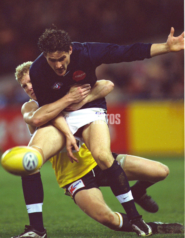 AFL 2001 Rd 20 - St Kilda v Carlton - 143499