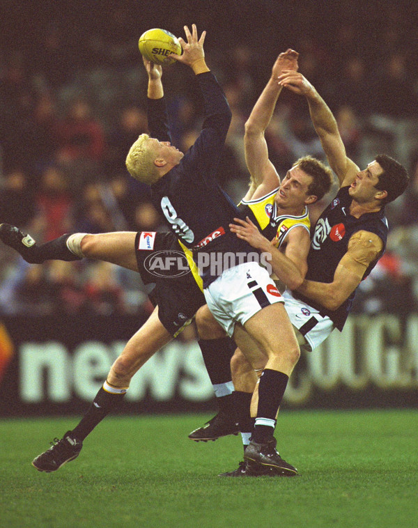 AFL 2001 Rd 20 - St Kilda v Carlton - 143542