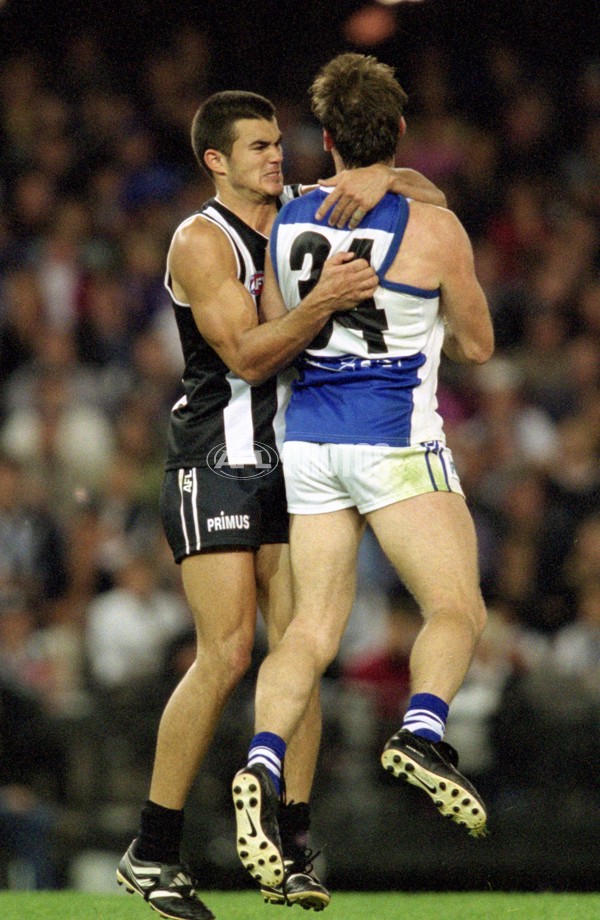 AFL 2001 Rd 7 - Collingwood v Kangaroos - 145021