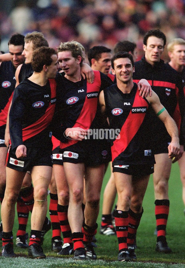 AFL 2001 Rd 16 - Essendon v Kangaroos - 145312