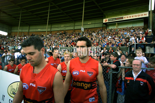 AFL 2001 Media - Essendon Training 280901 - 145440