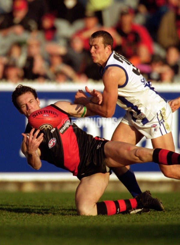 AFL 2001 Rd 16 - Essendon v Kangaroos - 145447