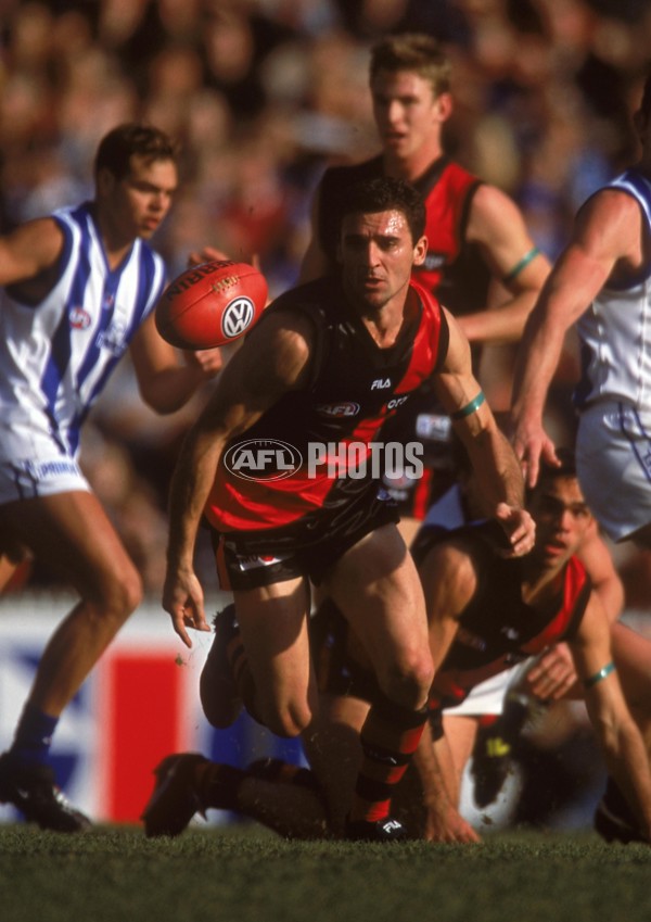 AFL 2001 Rd 16 - Essendon v Kangaroos - 145472