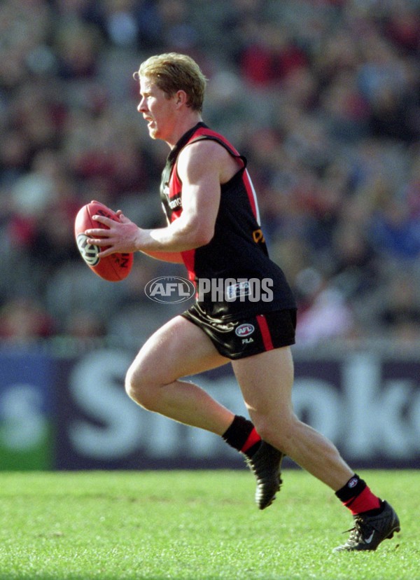 AFL 2001 Rd 16 - Essendon v Kangaroos - 145485