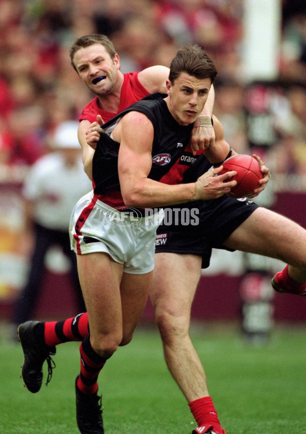AFL 2001 Rd 8 - Melbourne v Essendon - 145654