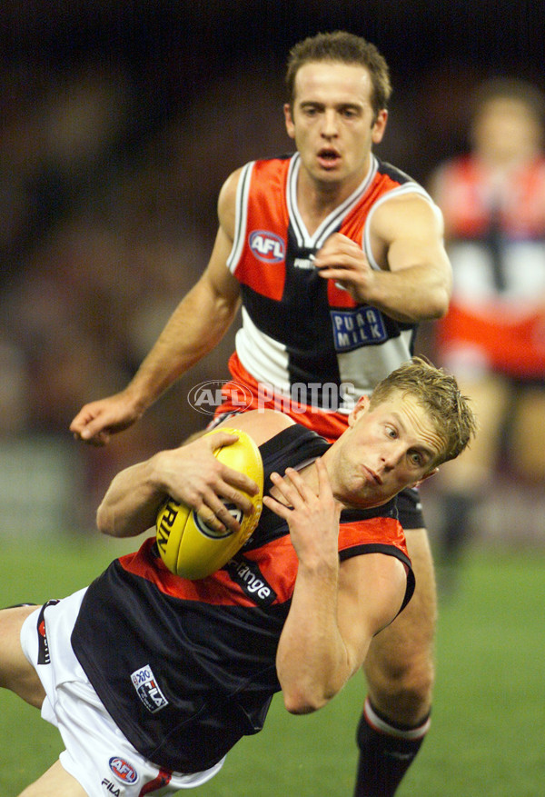 AFL 2001 Rd 11 - St Kilda v Essendon - 145739