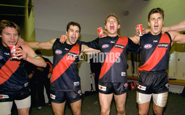 AFL 2001 Rd 16 - Essendon v Kangaroos - 145790