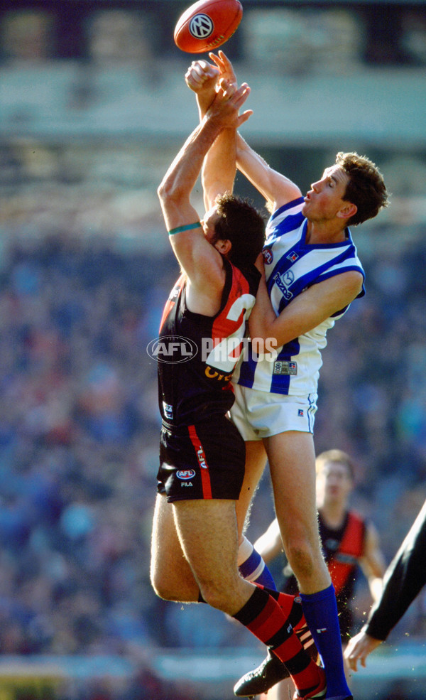 AFL 2001 Rd 16 - Essendon v Kangaroos - 145789