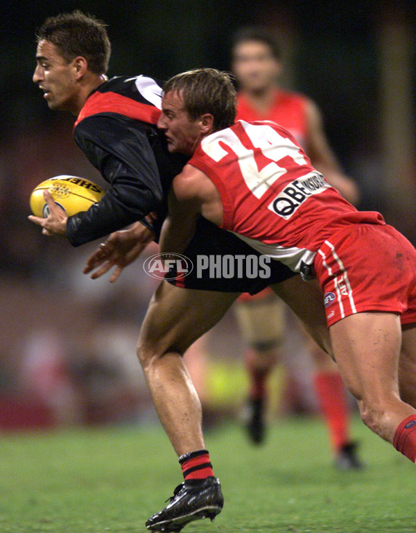 AFL 2001 Rd 4 - Sydney v Essendon - 145888