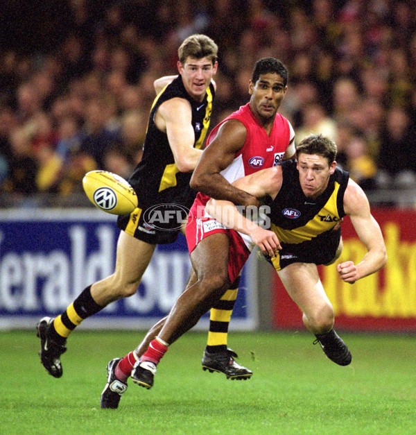 AFL 2001 Rd 12 - Richmond v Sydney - 147186