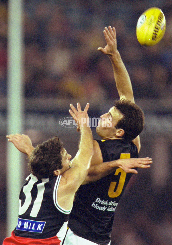 AFL 2001 Rd 13 - St Kilda v Richmond - 147199