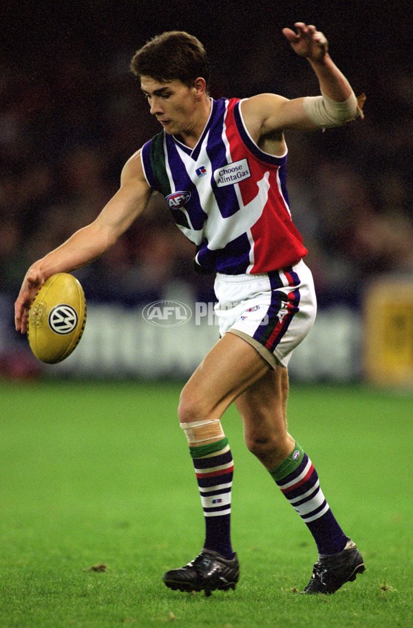 AFL 2001 Rd 13 - Essendon v Fremantle - 147640