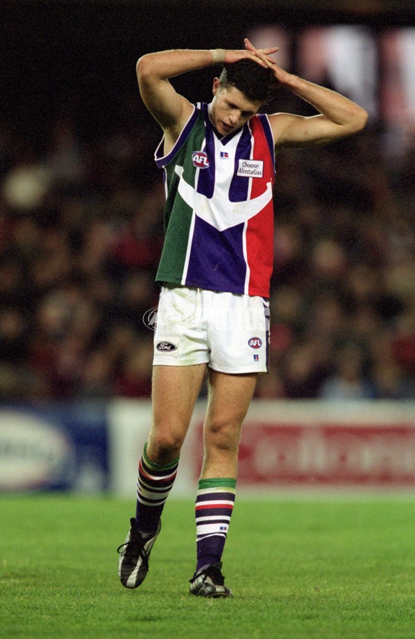 AFL 2001 Rd 13 - Essendon v Fremantle - 147623