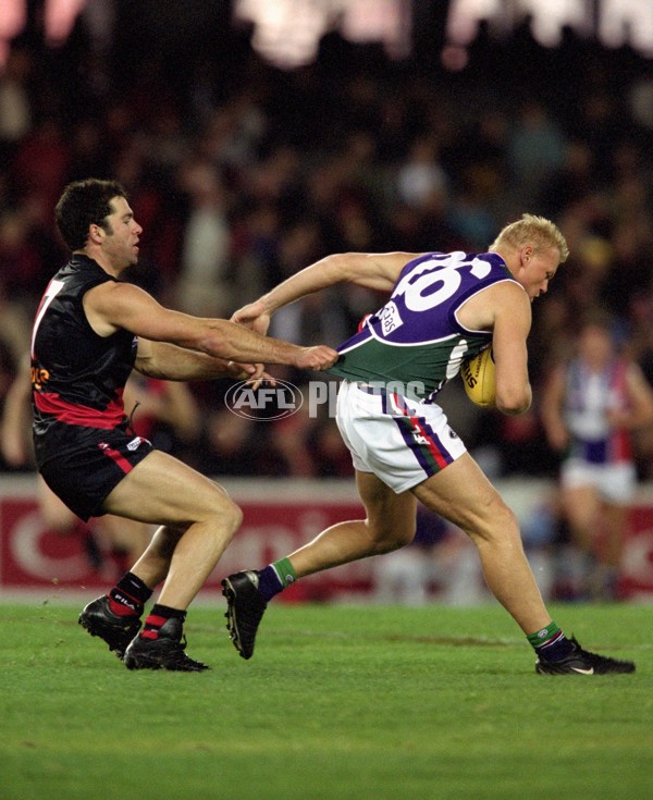 AFL 2001 Rd 13 - Essendon v Fremantle - 147613