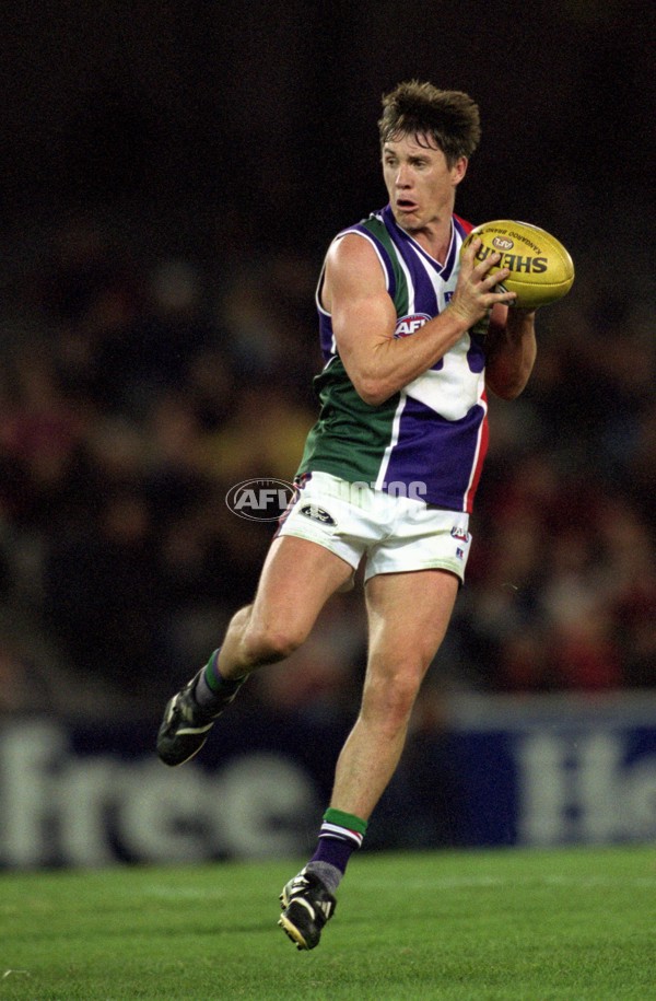 AFL 2001 Rd 13 - Essendon v Fremantle - 147644