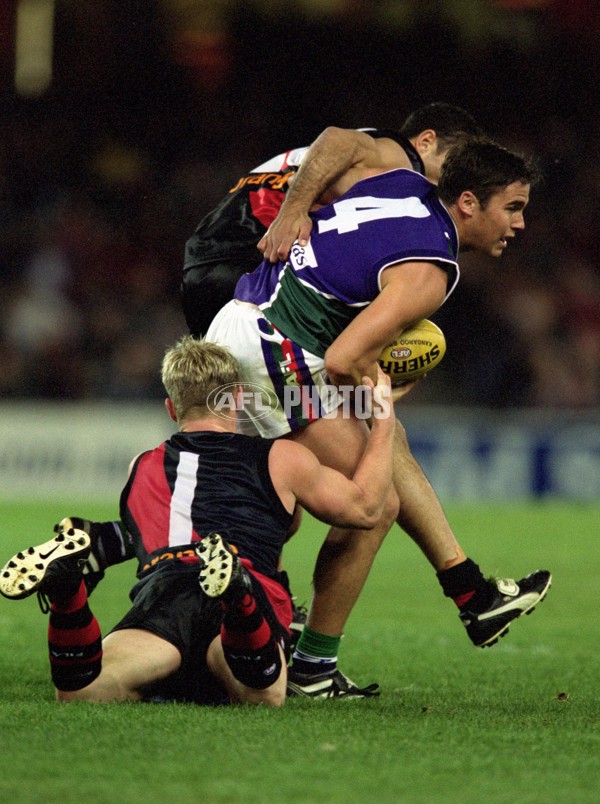 AFL 2001 Rd 13 - Essendon v Fremantle - 147615