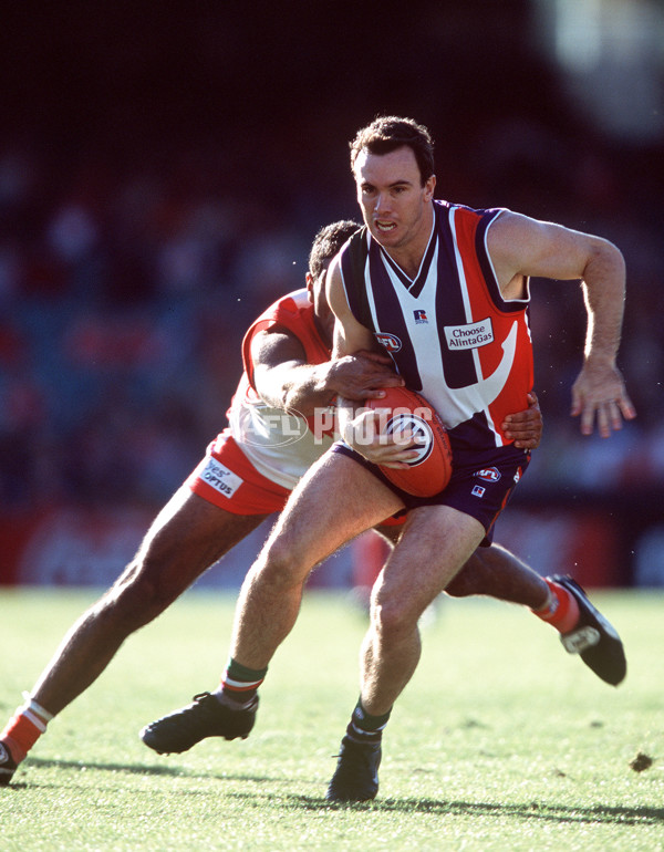 AFL 2001 Rd 9 - Sydney v Fremantle - 147807