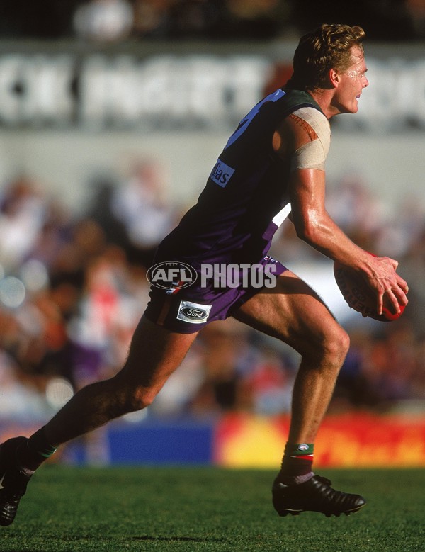 AFL 2001 Rd 8 - Fremantle v Geelong - 147793