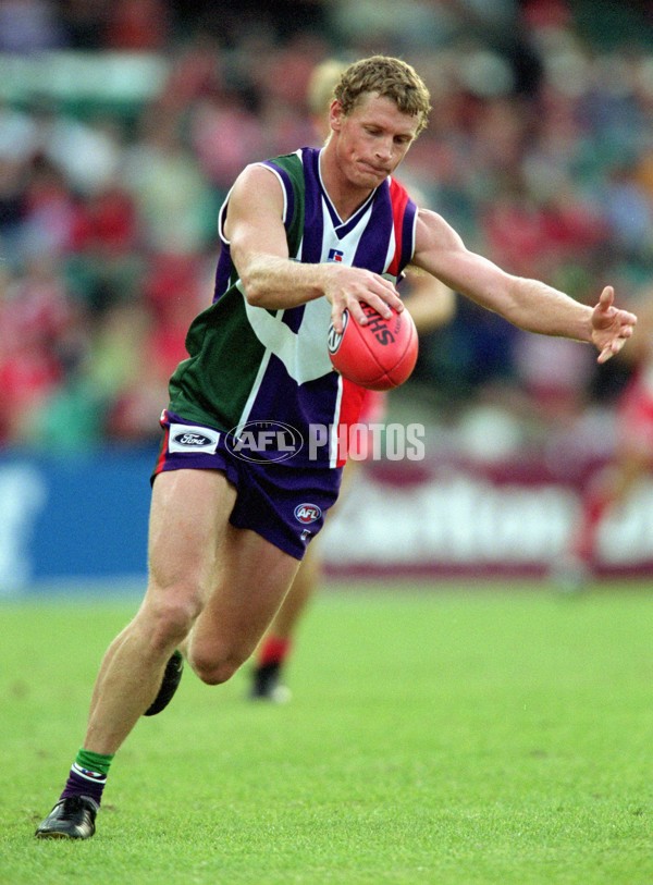 AFL 2001 Rd 9 - Sydney v Fremantle - 147840