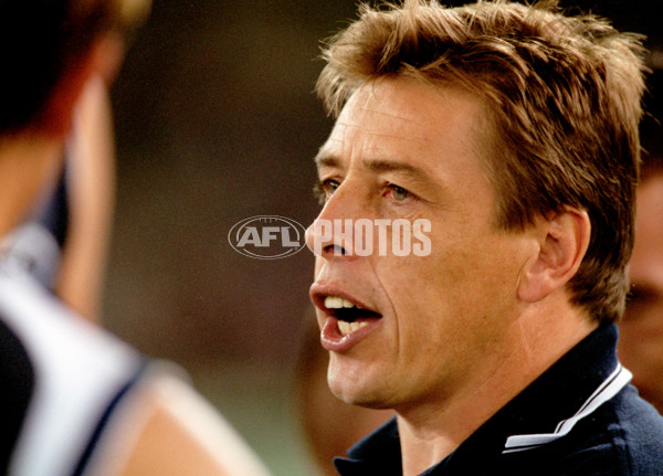 AFL 2001 Rd 2 - St Kilda v Geelong - 148182