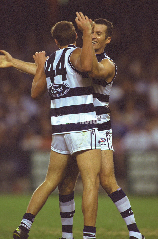 AFL 2001 Rd 2 - St Kilda v Geelong - 148196