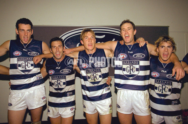 AFL 2001 Rd 2 - St Kilda v Geelong - 148193