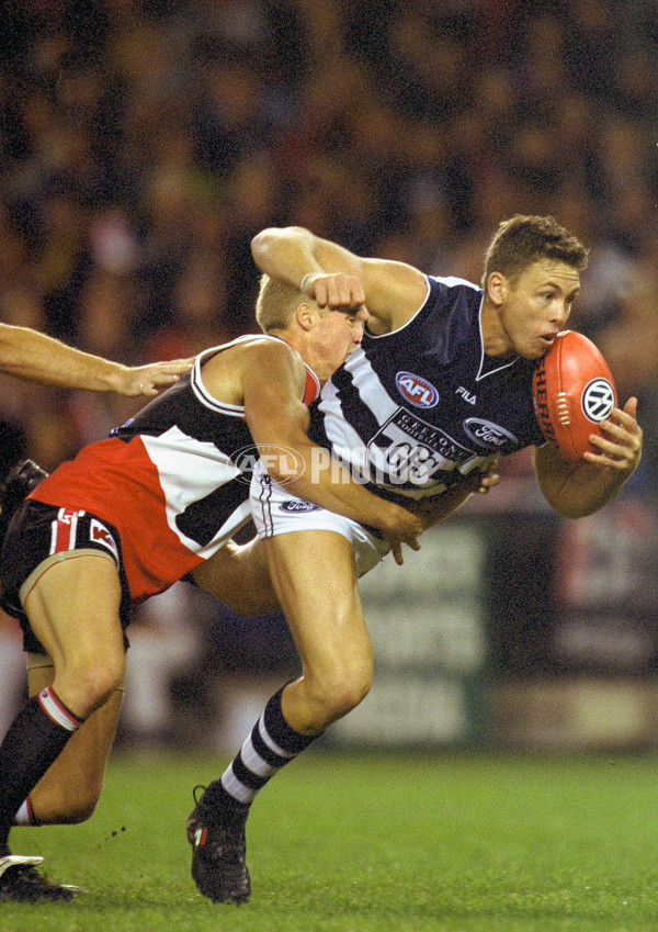 AFL 2001 Rd 2 - St Kilda v Geelong - 148183
