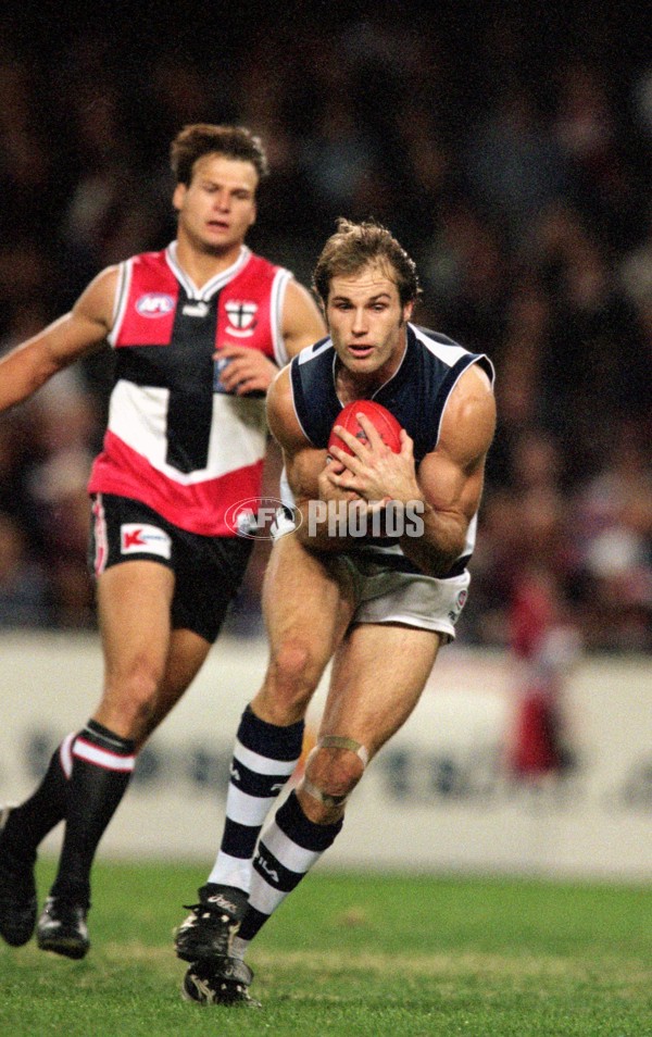 AFL 2001 Rd 2 - St Kilda v Geelong - 148225