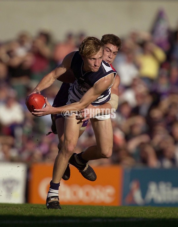 AFL 2001 Rd 8 - Fremantle v Geelong - 148265