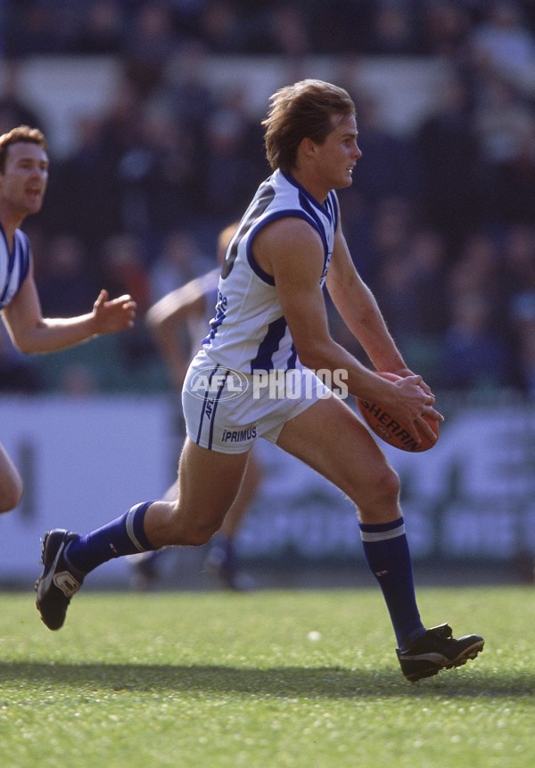 AFL 2001 Rd 16 - Essendon v Kangaroos - 149023