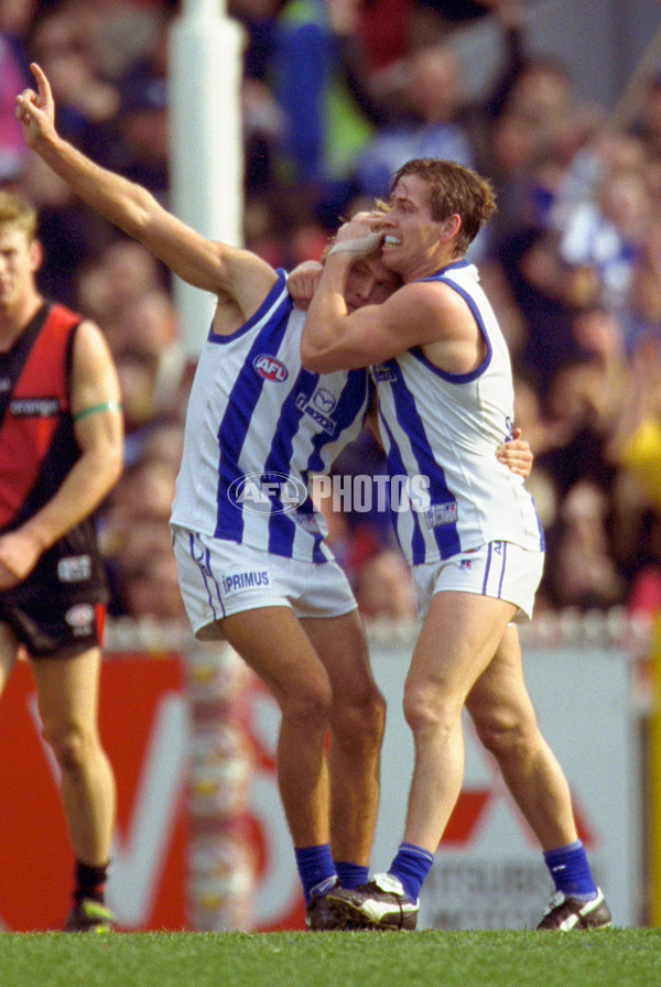 AFL 2001 Rd 16 - Essendon v Kangaroos - 149252