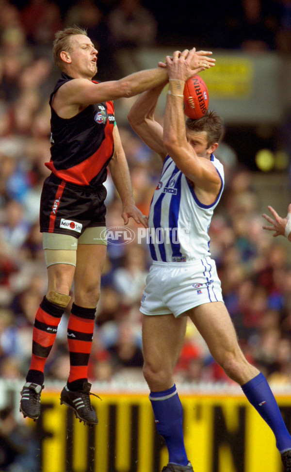 AFL 2001 Rd 16 - Essendon v Kangaroos - 149253