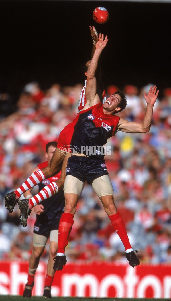 AFL 2001 Rd 5 - Melbourne v Sydney - 149547