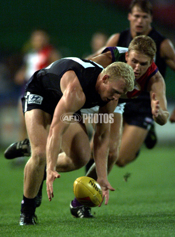 AFL 2000 Ansett Cup Match - Carlton v Fremantle - 150729