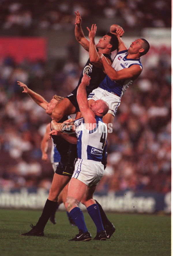 AFL 2000 Ansett Cup Semi Final - Kangaroos v Carlton - 150760
