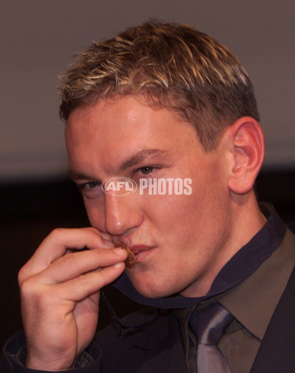 AFL 2000 Media - Brownlow Medal Presentation 280800 - 150702