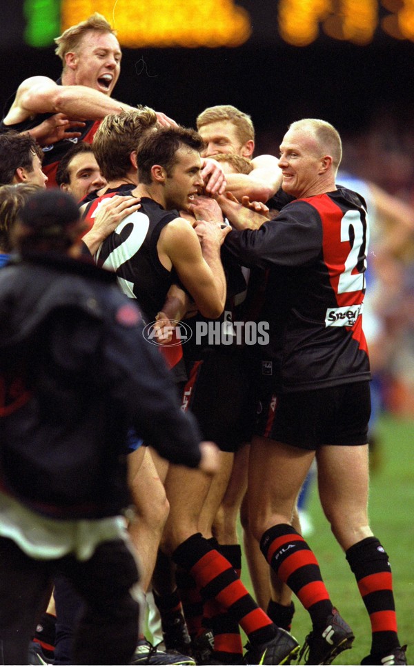 AFL 2000 1st Qualifying Final - Essendon v Kangaroos - 151228