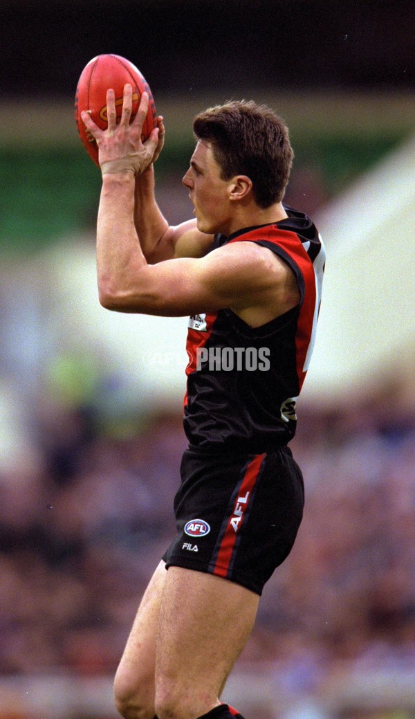 AFL 2000 1st Qualifying Final - Essendon v Kangaroos - 151229