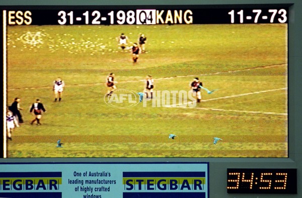 AFL 2000 1st Qualifying Final - Essendon v Kangaroos - 151234