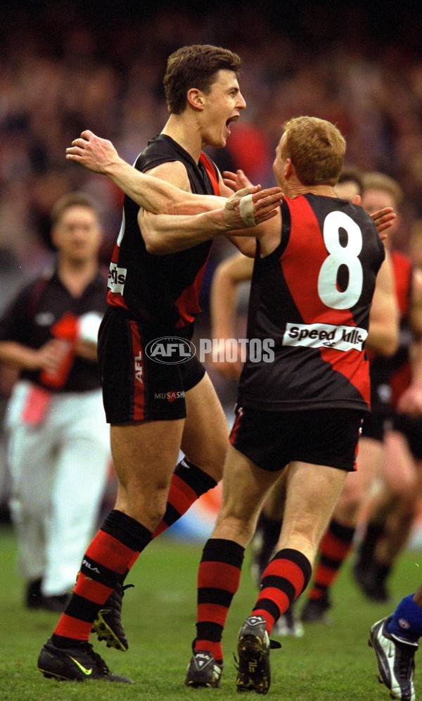 AFL 2000 1st Qualifying Final - Essendon v Kangaroos - 151223
