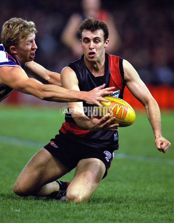 AFL 2000 Rd 18 - Essendon v Fremantle - 151406