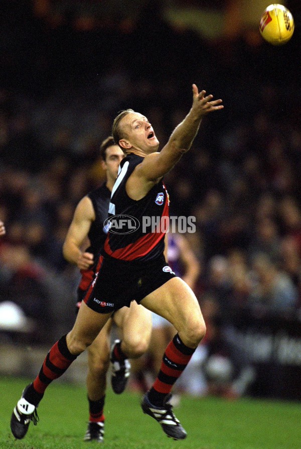 AFL 2000 Rd 18 - Essendon v Fremantle - 151399