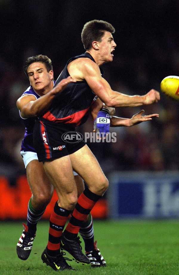 AFL 2000 Rd 18 - Essendon v Fremantle - 151398
