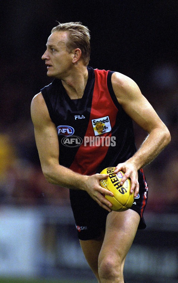 AFL 2000 Rd 18 - Essendon v Fremantle - 151411